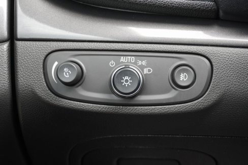 Used 2018 Buick Encore Premium image 12