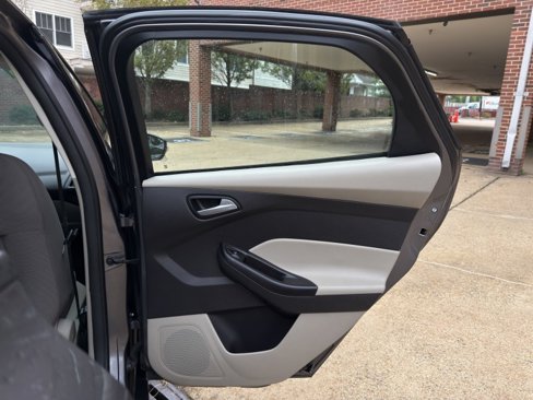 Used 2014 Ford Focus SE image 13