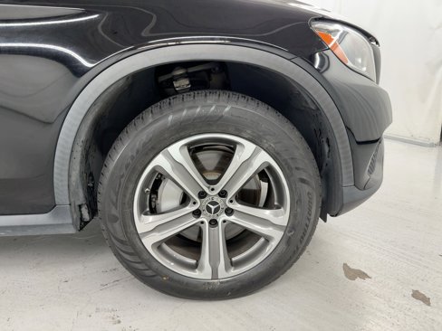 Used 2019 Mercedes-Benz GLC 300 image 12