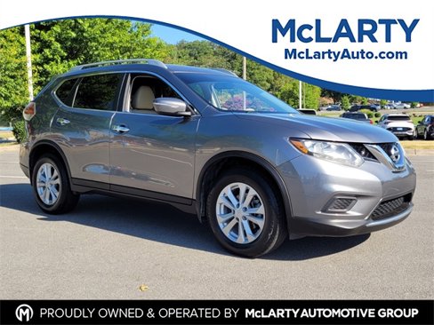 Used 2015 Nissan Rogue SV image 1