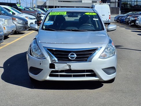 Used 2019 Nissan Versa SV image 19