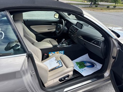 Used 2017 BMW 230i Convertible image 5