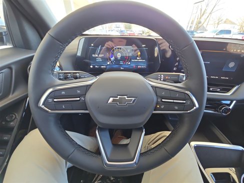 New 2025 Chevrolet Equinox LT w/ Safety and Technology Package image 11