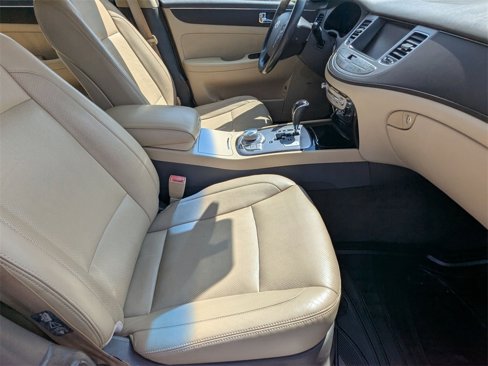 Used 2011 Hyundai Genesis 4.6 image 20