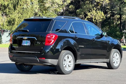 Used 2017 Chevrolet Equinox LT w/ Convenience Package image 4