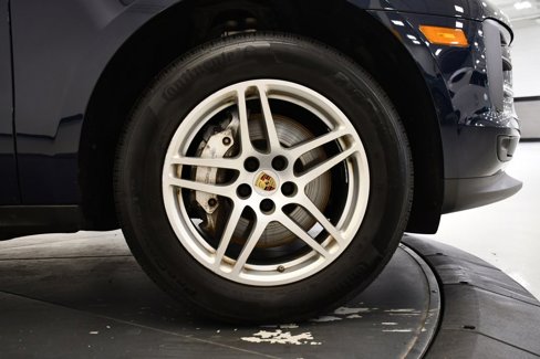 Certified 2021 Porsche Macan image 19