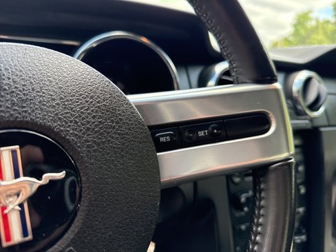 Used 2005 Ford Mustang GT image 17