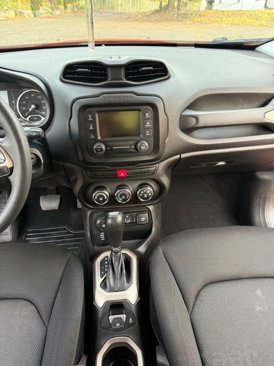 Used 2015 Jeep Renegade Sport w/ Power & Air Group image 28
