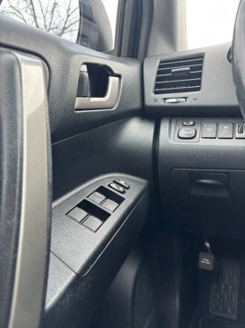 Used 2011 Toyota Highlander SE image 15