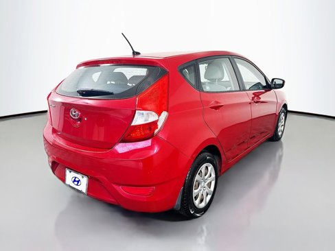 Used 2013 Hyundai Accent GS image 5