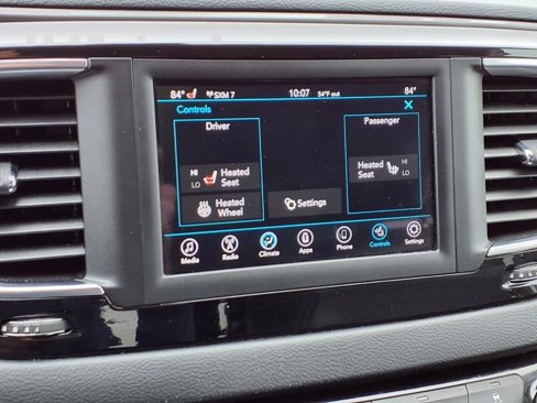 Used 2020 Chrysler Pacifica Touring-L image 9