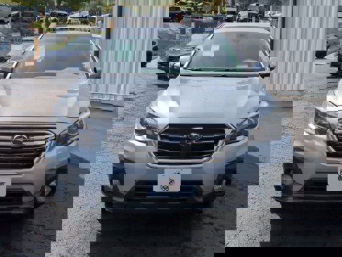 Used 2019 Subaru Outback 2.5i Limited image 2