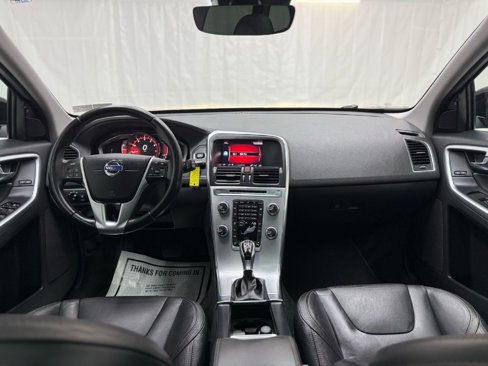 Used 2017 Volvo XC60 T5 Dynamic w/ Preferred Option Package image 26