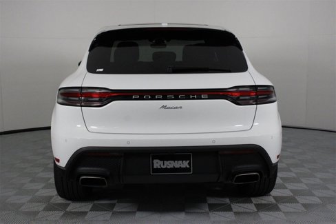 New 2026 Porsche Macan image 6
