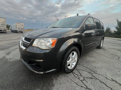 Used 2011 Dodge Grand Caravan Mainstreet w/ PWR Convenience Group image 1