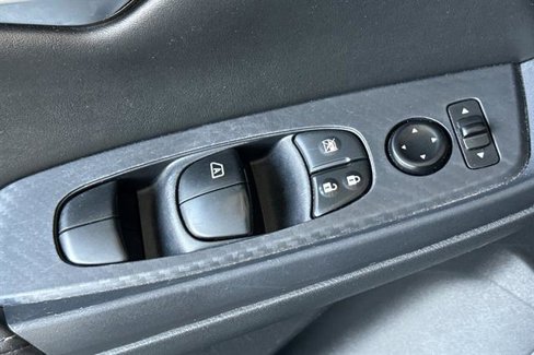 Used 2023 Nissan Sentra SV image 13