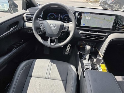 Used 2025 Toyota Camry XSE image 33