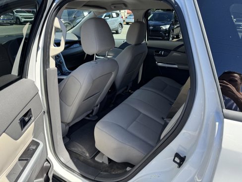 Used 2012 Ford Edge SE image 6