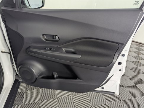 Used 2022 Nissan Kicks S image 33