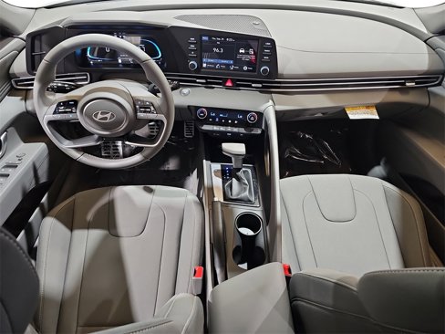 New 2025 Hyundai Elantra Sport image 9