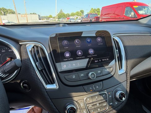 Used 2020 Chevrolet Malibu LT image 17