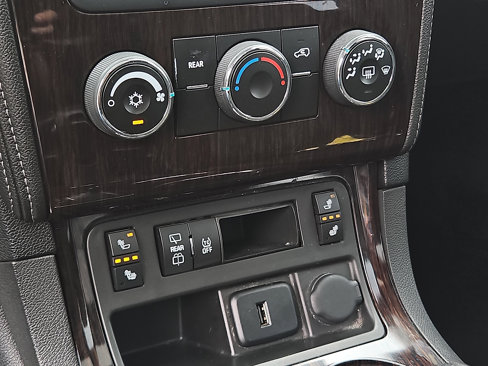 Used 2017 Chevrolet Traverse LT w/ Style and Technology Package image 17