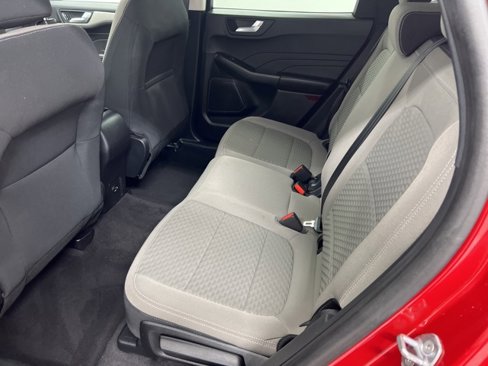 Used 2021 Ford Escape SE w/ SE Sport Appearance Package image 12