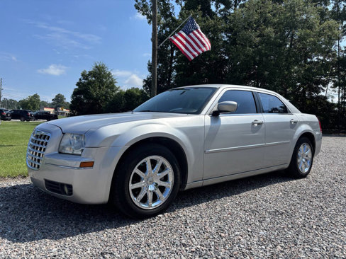 Used 2009 Chrysler 300 Touring image 8
