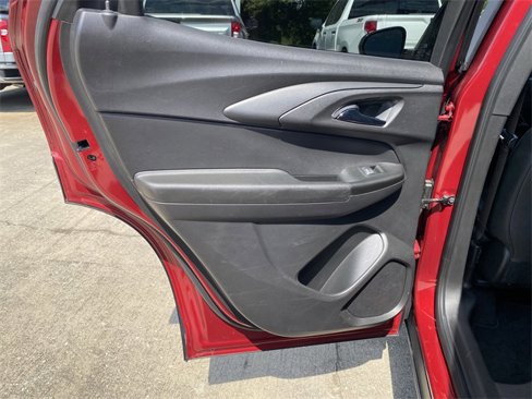 Used 2021 Chevrolet TrailBlazer RS w/ Technology Package image 36