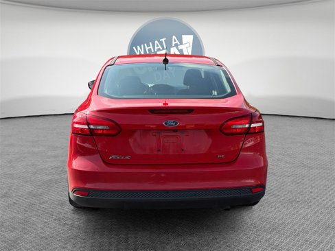 Used 2015 Ford Focus SE image 4