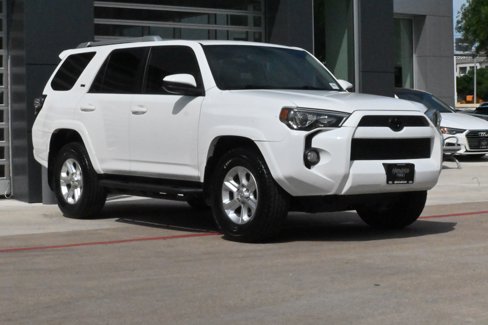 Used 2017 Toyota 4Runner SR5 image 2