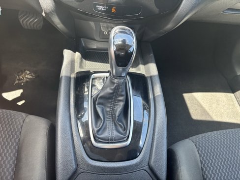 Used 2021 Nissan Rogue Sport S image 16