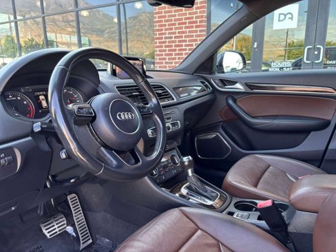 Used 2016 Audi Q3 2.0T Prestige w/ Prestige Package image 16