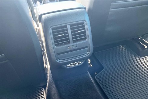 Certified 2021 Volkswagen Passat 2.0T R-Line image 17