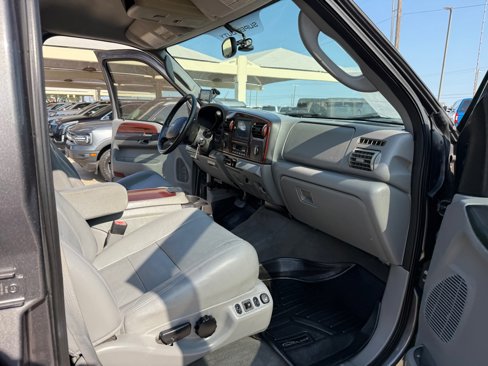 Used 2005 Ford F250 4x4 Crew Cab Super Duty image 16