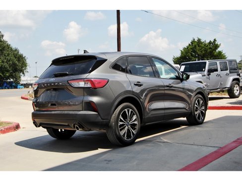 Used 2021 Ford Escape SE w/ SE Sport Appearance Package image 5