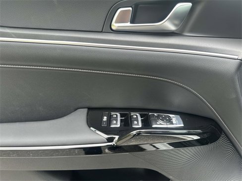 New 2025 Kia K5 GT-Line image 7
