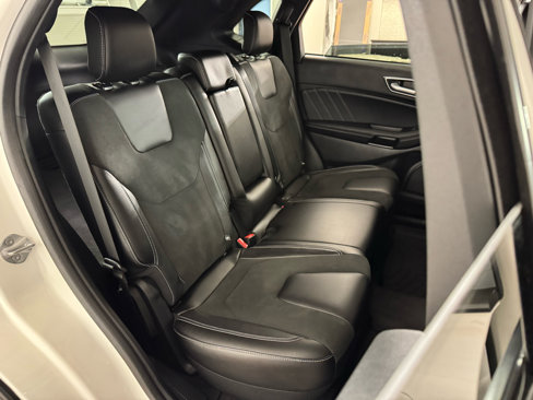 Used 2021 Ford Edge ST image 35