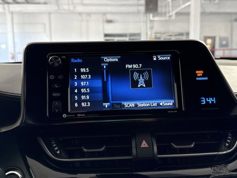 Used 2018 Toyota C-HR XLE image 18