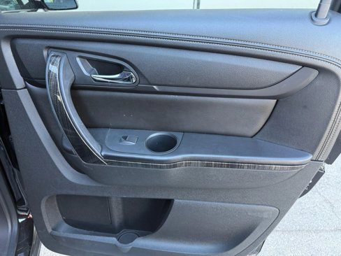 Used 2016 GMC Acadia SLT image 17