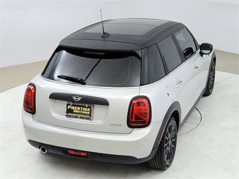 Used 2020 MINI Cooper 4-Door Hardtop w/ Storage Package image 18