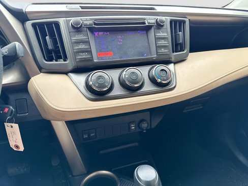 Used 2013 Toyota RAV4 LE image 11