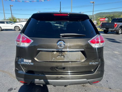 Used 2015 Nissan Rogue SV w/ SV Premium Package image 6