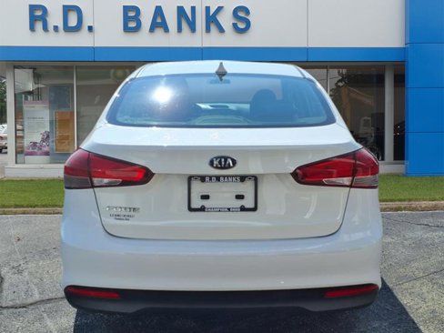 Used 2018 Kia Forte LX image 4