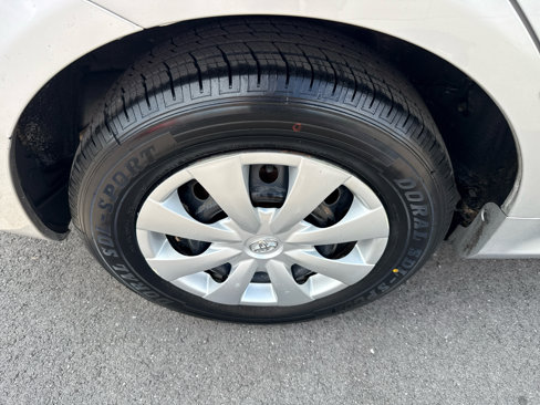Used 2010 Toyota Corolla image 24