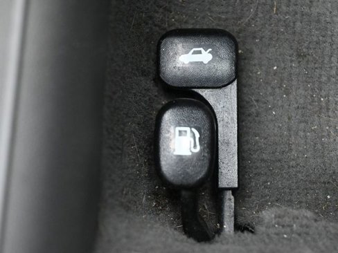 Used 2022 Hyundai Elantra SE image 38