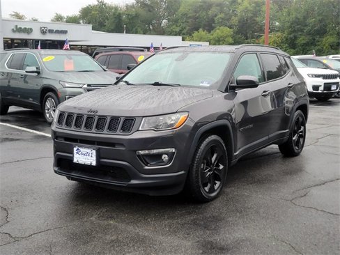 Used 2020 Jeep Compass Latitude image 4
