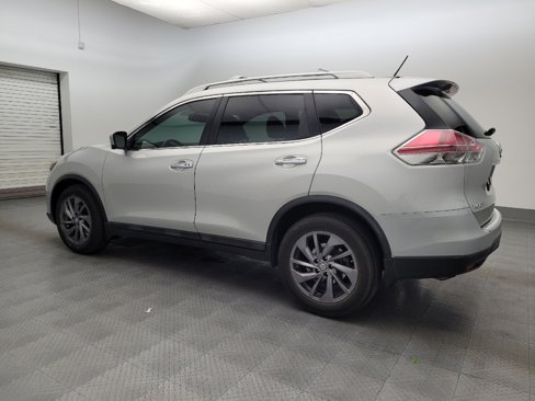 Used 2016 Nissan Rogue SL image 3