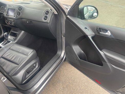 Used 2016 Volkswagen Tiguan SEL image 15