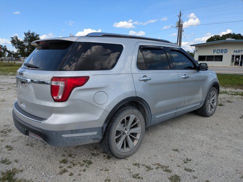 Used 2019 Ford Explorer Limited w/ Class III Trailer Tow Package image 4